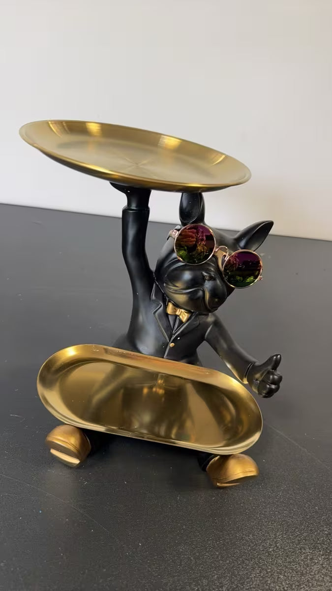 Käsitsi valmistatud prantsuse buldogi dekoratsioon – elegantne kuju, mis toob igasse ruumi iseloomu ja soojust