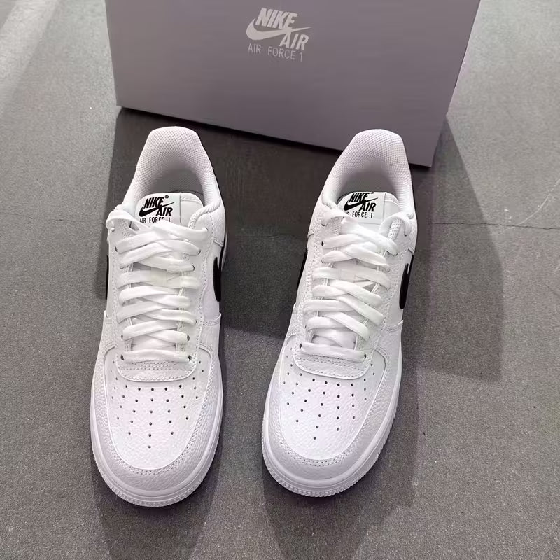 Air Force 1 must-valge Uunisex  – ajatu mugavus (CT2302-100)