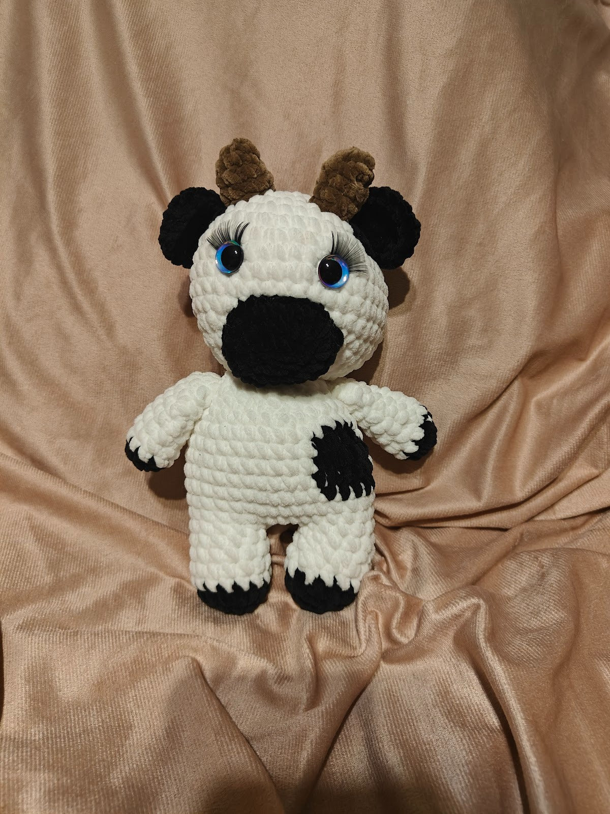 Käsitöö heegeldatud kaisuloom lehmake