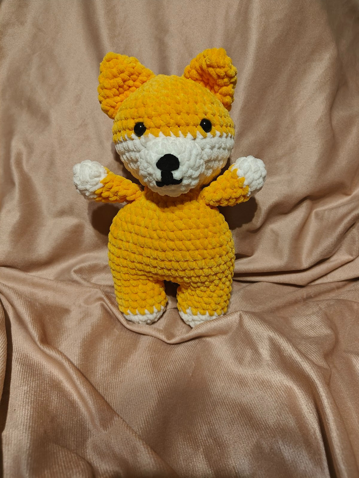 Käsitöö heegeldatud kaisuloom kaval rebane