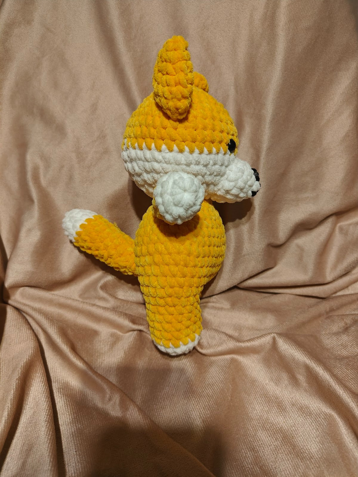 Käsitöö heegeldatud kaisuloom kaval rebane