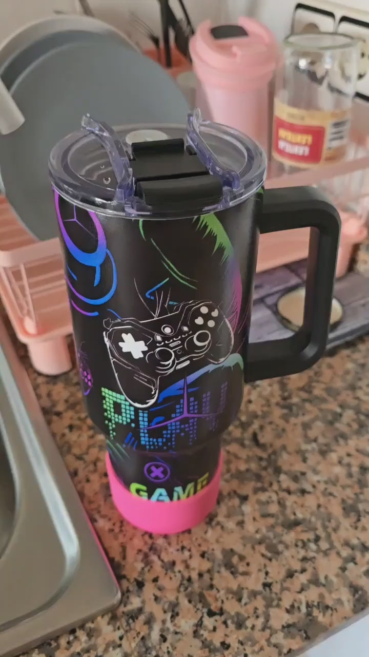 🎮 “GAME ON” mänguritops – Stanley-stiilis lekekindel roostevabast terasest dermotass